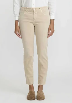 Closed Baker Cropped Narrow Jeans In Reed Beige