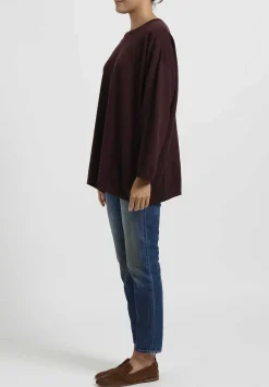Hania New York Cashmere Sasha Long Crewneck In Bakelite Brown