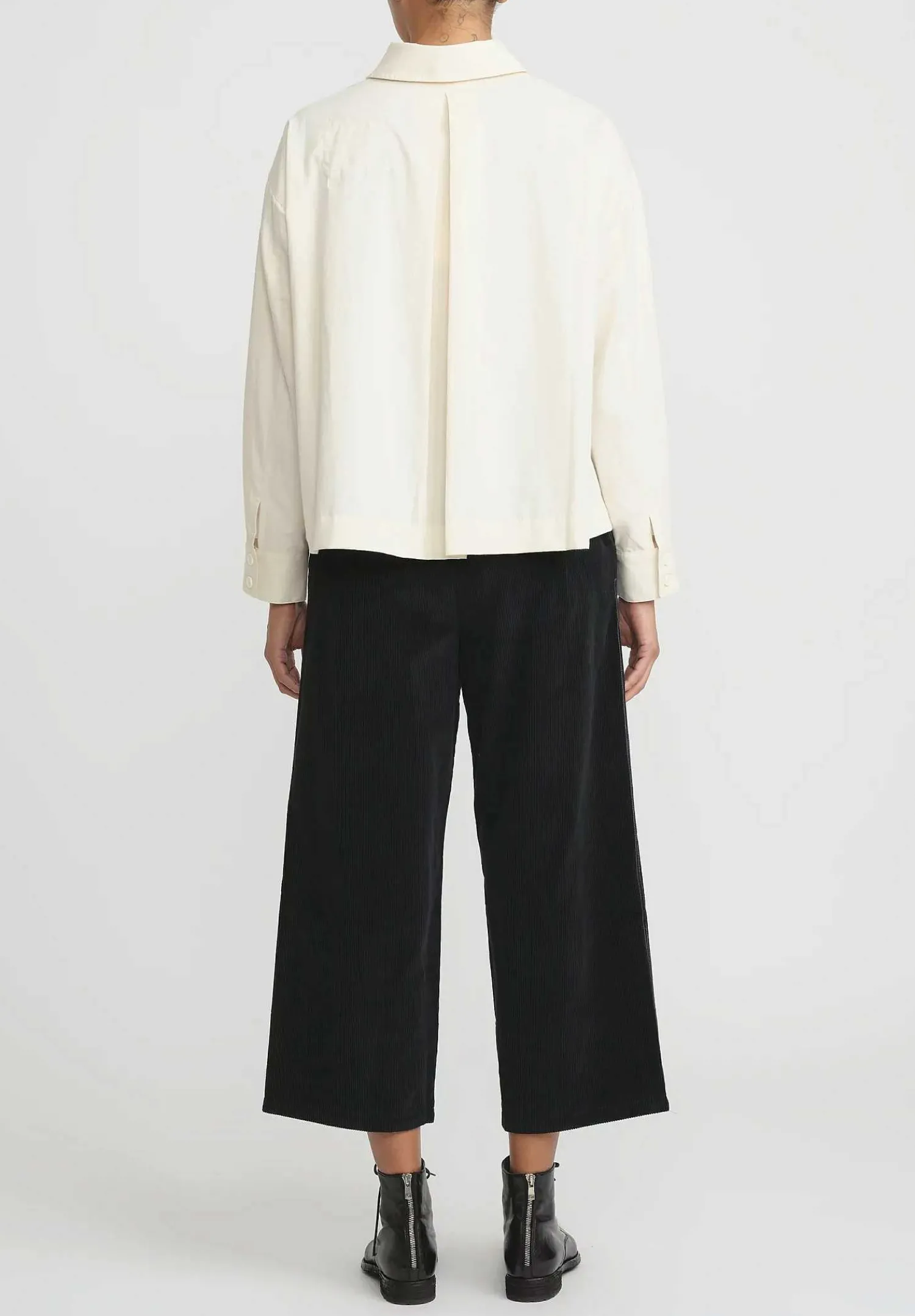A Tentative Atelier Cotton Corduroy Roll Up Pants In Black