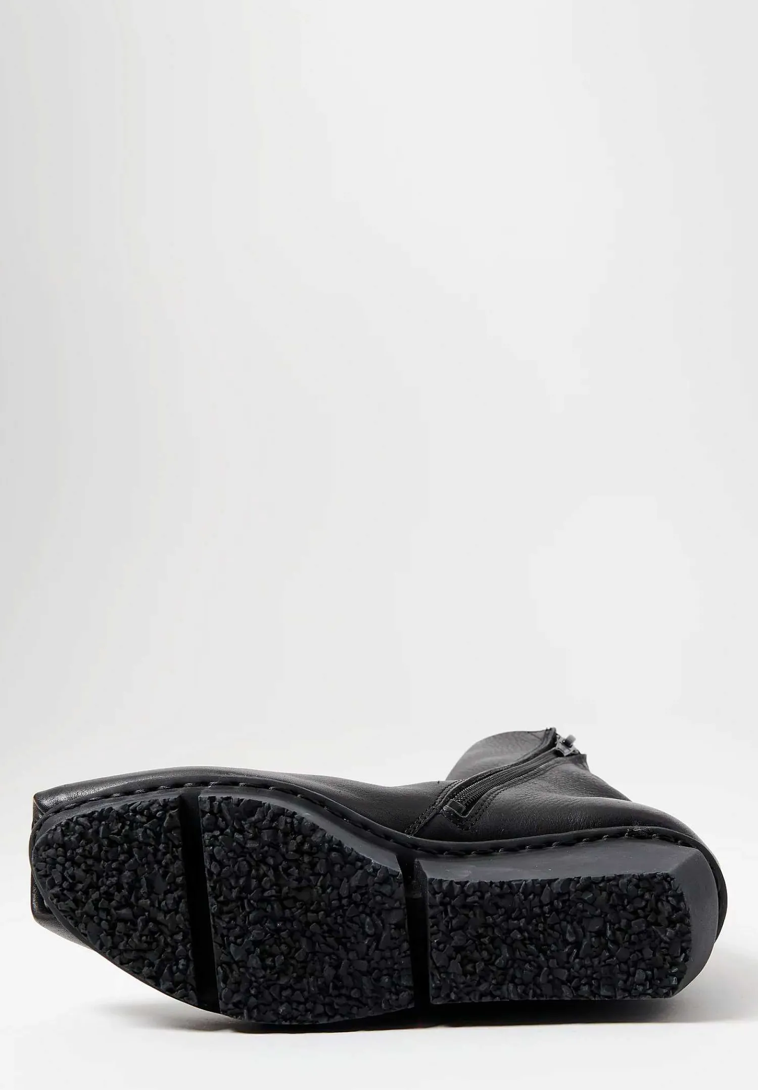 Trippen Flaw Boot In Black