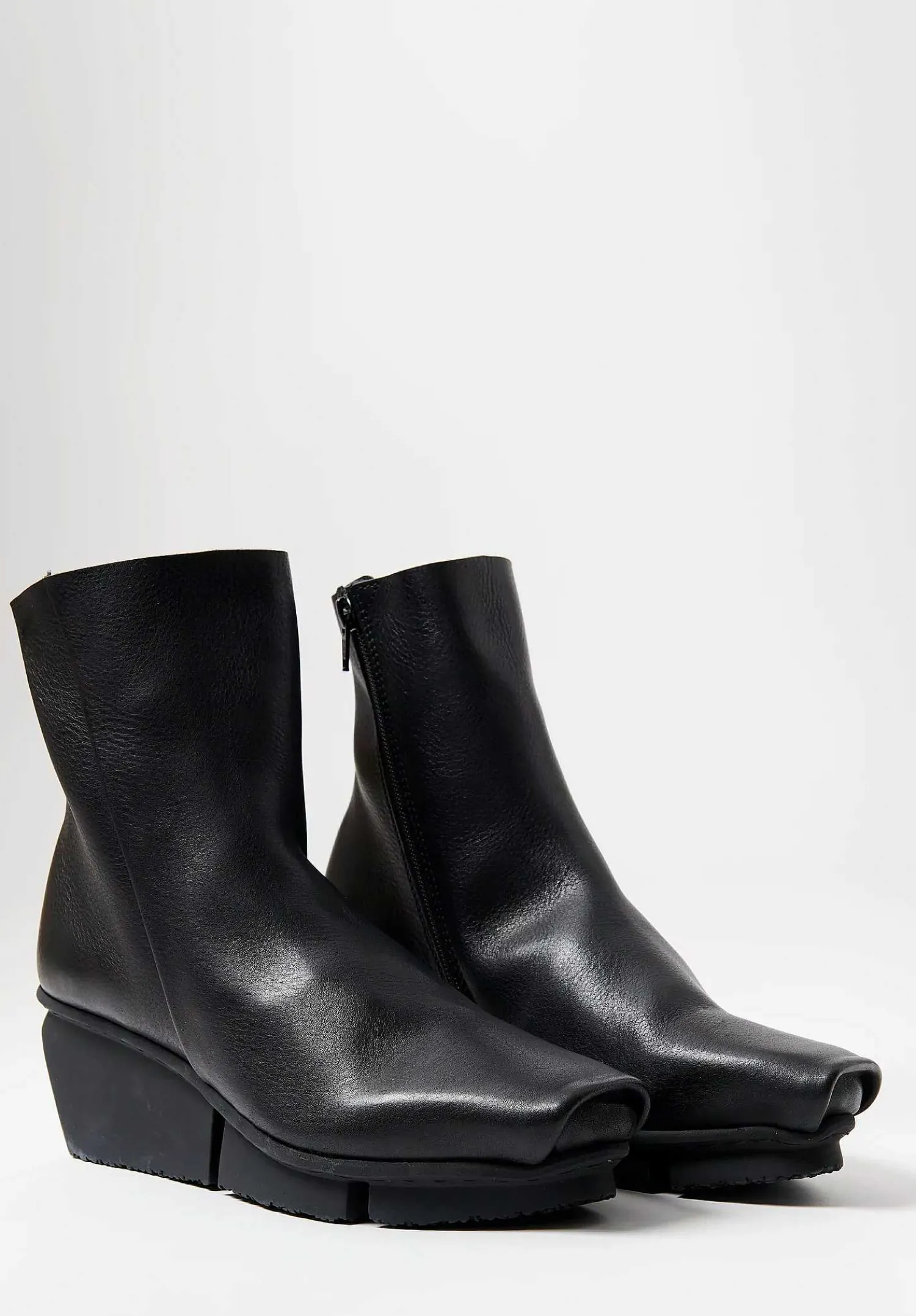 Trippen Flaw Boot In Black