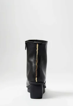 Trippen Flaw Boot In Black