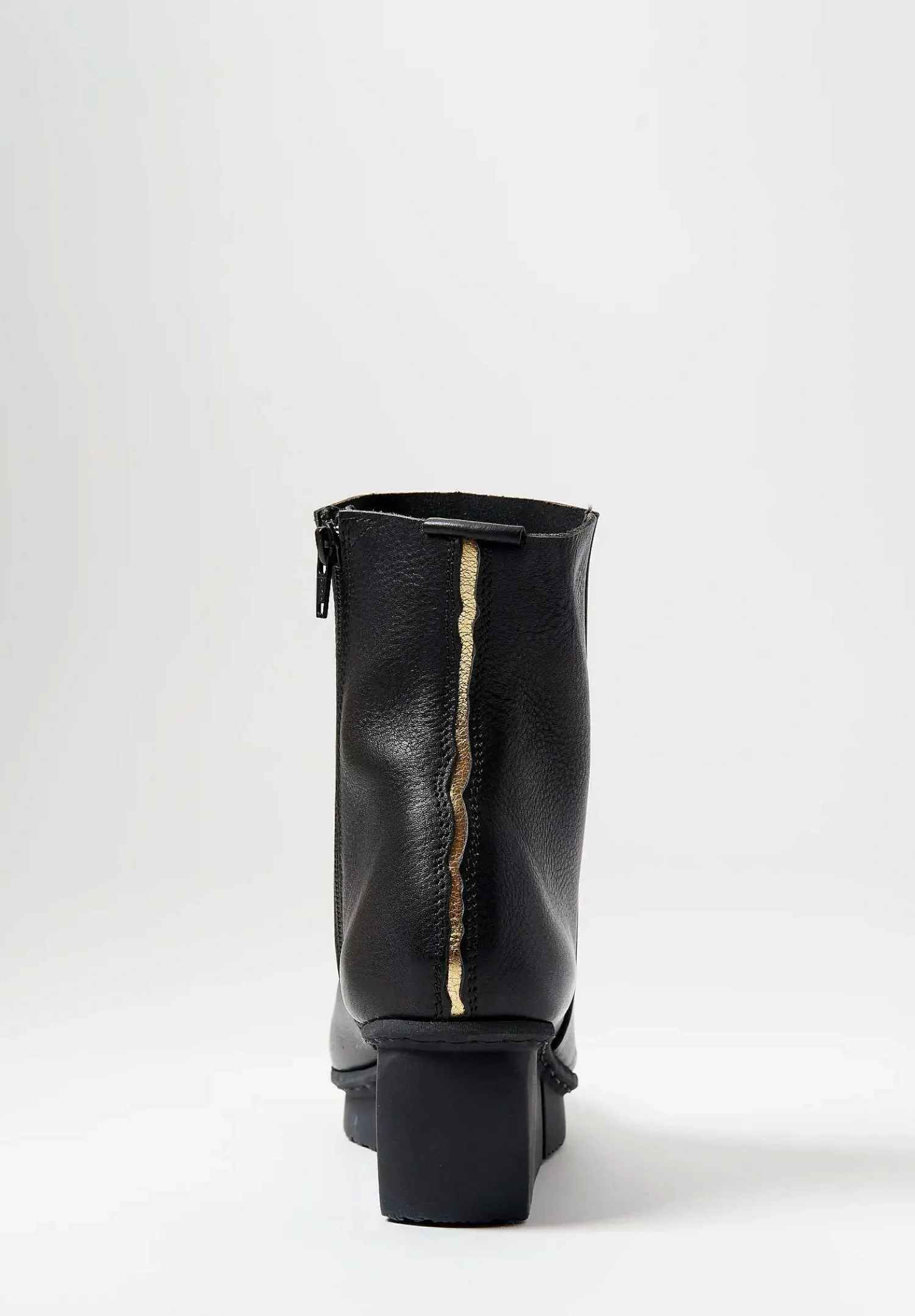 Trippen Flaw Boot In Black