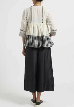 Péro Gathered And Crocheted Top In White & Black