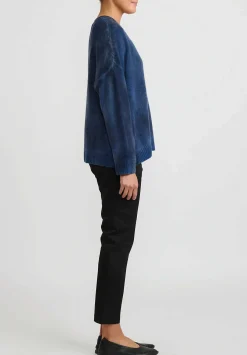 Avant Toi Hand-Painted Brushed Cashmere Maglia V-Neck Sweater In Nero Genziana Blue
