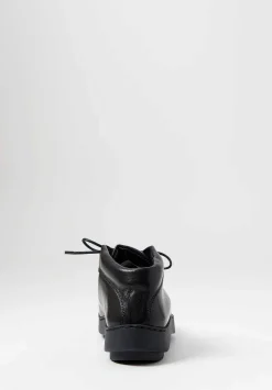 Trippen Hop Sneaker In Black