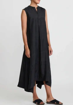 Kaval Khadi Silk And Linen Sleeveless A-Line Dress In Black