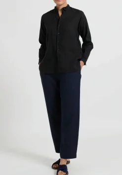 Kaval Linen Simple Stitched Shirt In Black