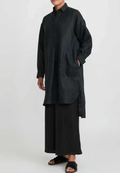 Noir Handmade Mud Linen Painter'S Blouse In Black & Blue