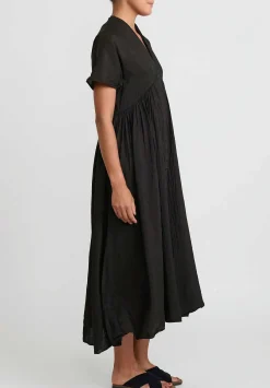 Kaval Narrow Silk And Linen Fly Front Gather Dress In Black