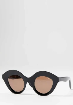 Lapima Nina Sunglasses In Black