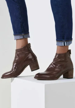 Officine Creative Sarah Ignis Bootie In Cigar Brown