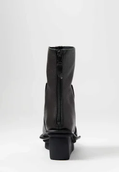 Trippen Voltage High-Ankle Boot In Black