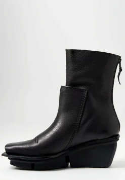 Trippen Voltage High-Ankle Boot In Black